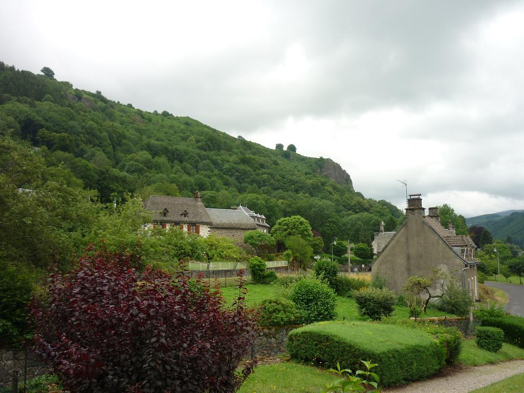 Auberge de l'Aspre Fontanges Exterior foto
