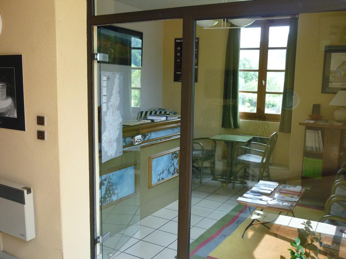 Auberge de l'Aspre Fontanges Exterior foto